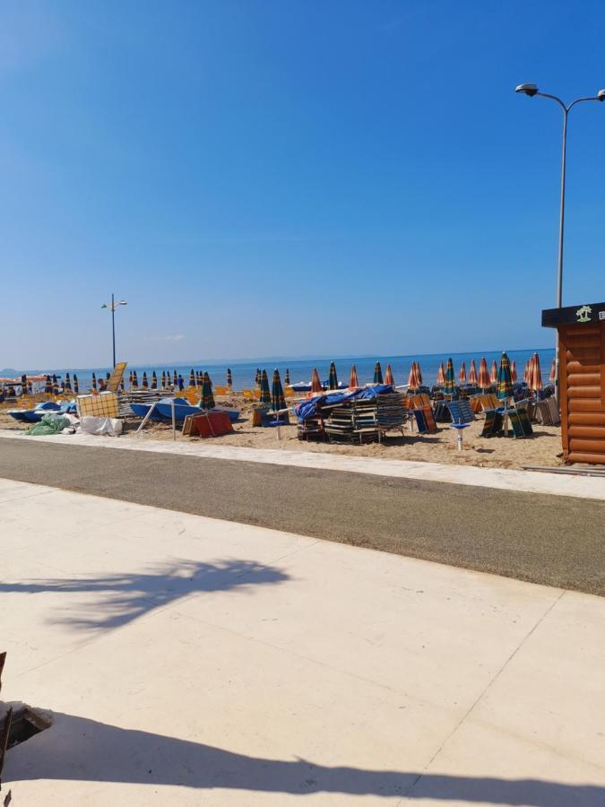 Seaside Deluxe Apartment Драч Екстериор снимка